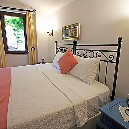 Hotel Oeykue Butik Bozcaada